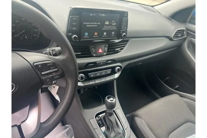 $13991 : Hyundai ELANTRA GT 2018 4dr image 6