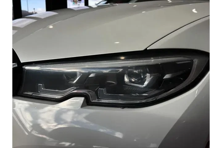 $24995 : BMW 3 Series 2022 330i 4dr S image 10