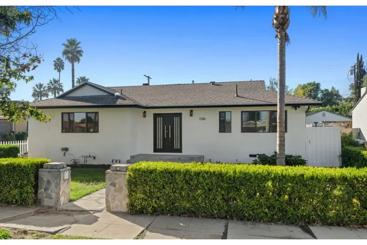 $2395 : 3Bed 2Bath House For in LA image 1