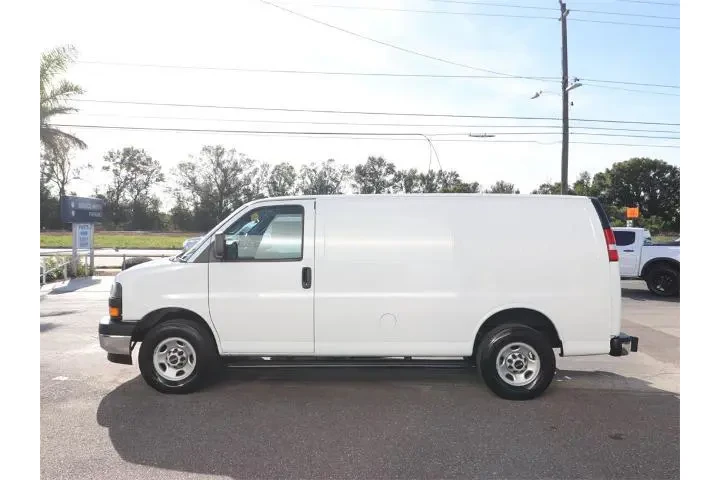 $29715 : GMC Savana 2024 2500 3dr Car image 7