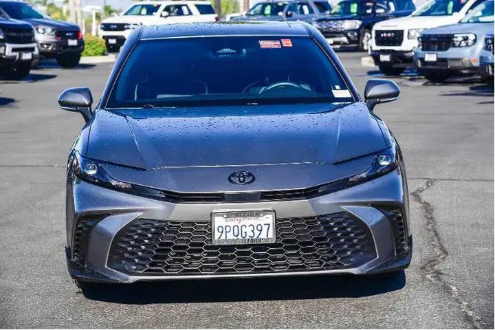$29995 : Toyota Camry 2025 SE 4dr Sed image 2