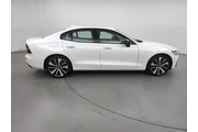 $26998 : Volvo S60 2022 AWD B5 Moment thumbnail