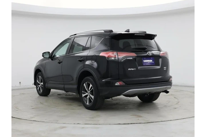 $20998 : Toyota RAV4 2017 AWD XLE 4dr image 2