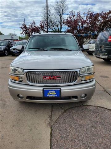 $4599 : 2004 GMC Yukon XL Denali image 9