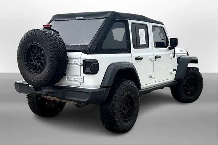 $26223 : Jeep Wrangler Unlimited 2021 image 10