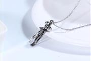 $17 : CoupleHugging Pendant Necklace thumbnail