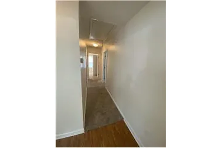 $1875 : Rental property with 3 bedro image 6