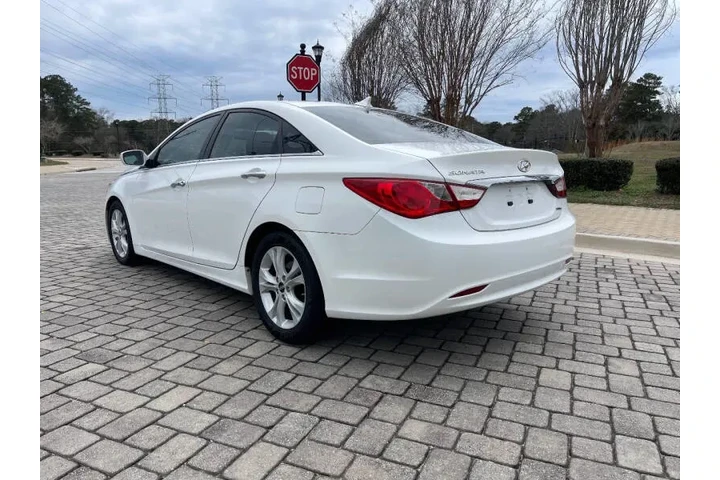 $5450 : 2011 Sonata Limited image 10