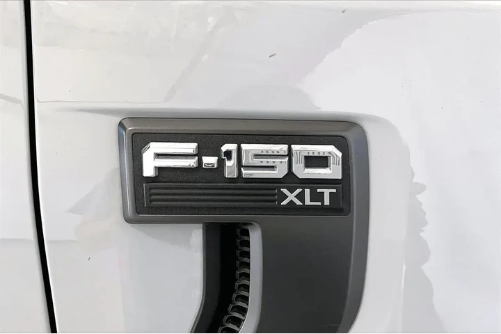 $35991 : Ford F-150 2023 4x4 XL 4dr S image 9