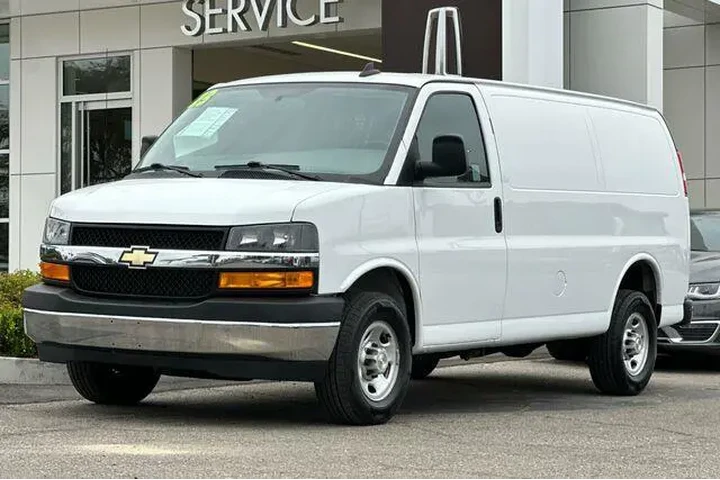 $28513 : Chevrolet Express 2023 2500 image 7