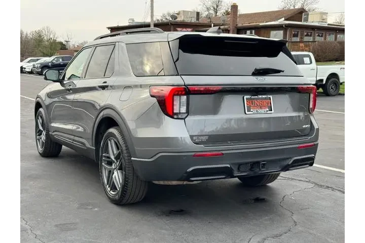 $39995 : Ford Explorer 2025 AWD ST-Li image 6