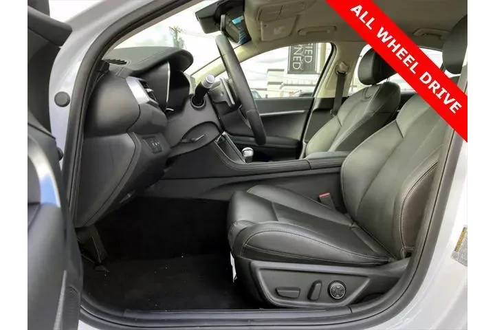 $35995 : Genesis G70 2025 2.5T Standa image 10