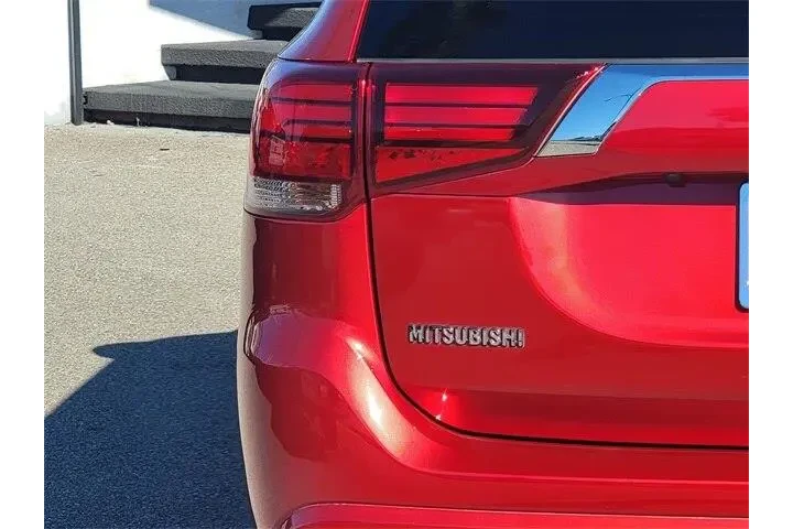 $16999 : Mitsubishi Outlander PHEV 20 image 6