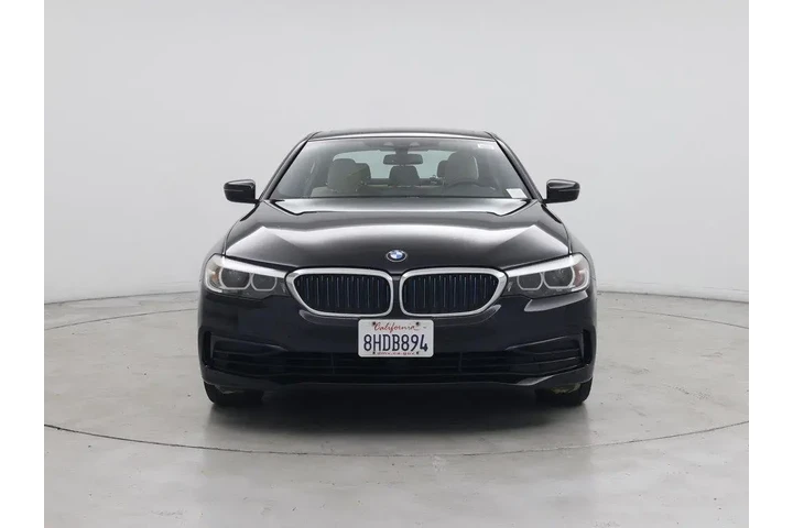 $18998 : BMW 5 Series 2019 530e iPerf image 5