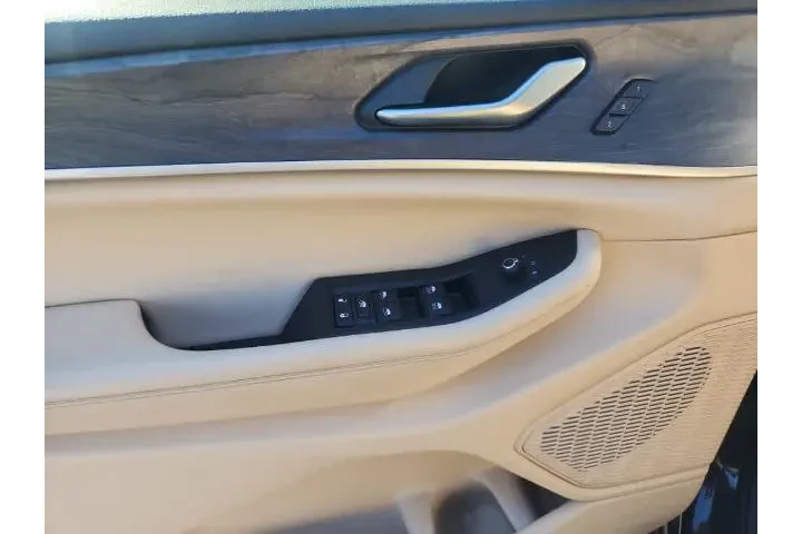 $30795 : Jeep Grand Cherokee L 2023 4 image 9