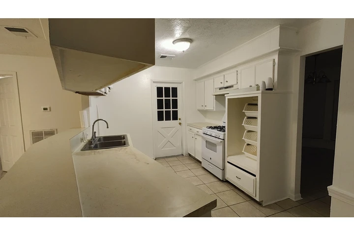 $1950 : Casa se Renta Spring, TX image 7