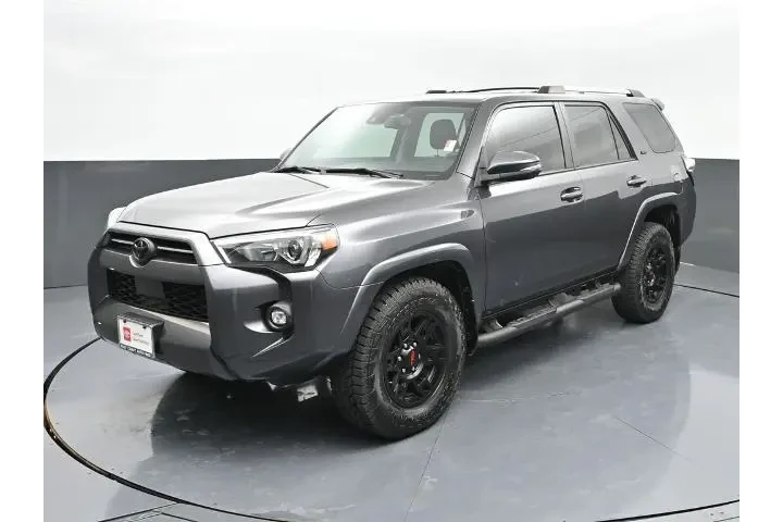 $38495 : Toyota 4Runner 2023 4x2 SR5 image 1
