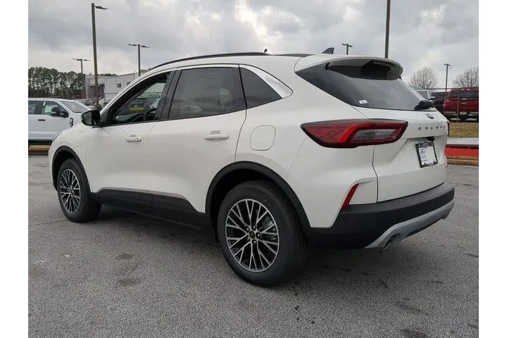 $27301 : Ford Escape Plug-In Hybrid 2 image 6