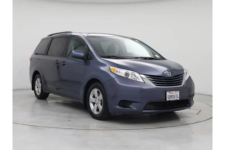 $26998 : Toyota Sienna 2017 LE 7-Pass image 1