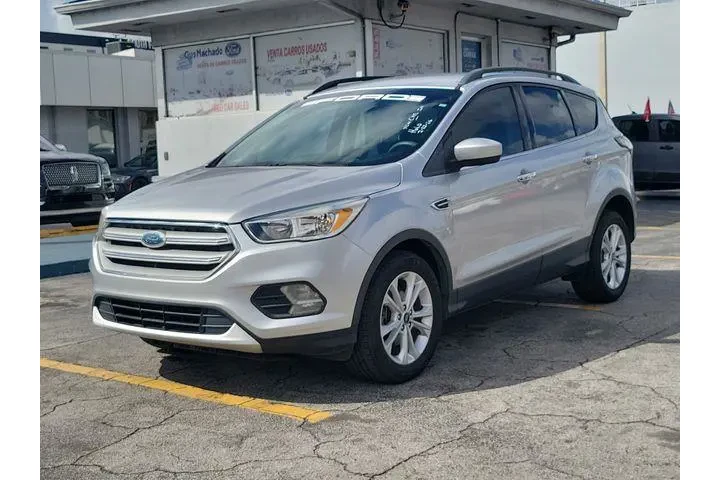 $7990 : Ford Escape 2018 SE 4dr SUV image 2
