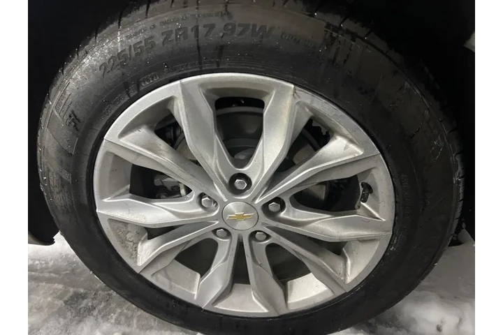 $15000 : Chevrolet Malibu 2023 LT 4dr image 7