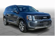 $21338 : Kia Telluride 2022 S 4dr SUV thumbnail