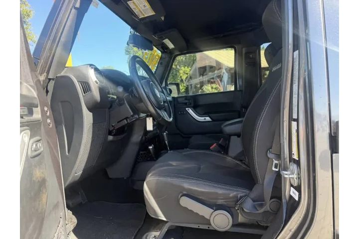 $18900 : 2016 Wrangler Unlimited Backc image 3