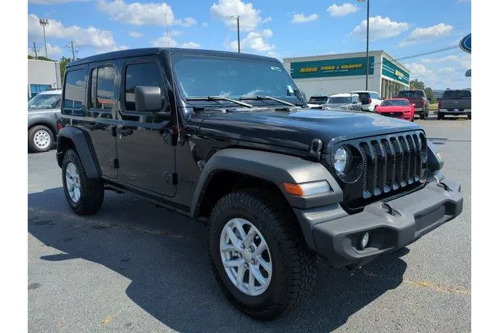 $30987 : Jeep Wrangler 2023 4x4 Sport image 2