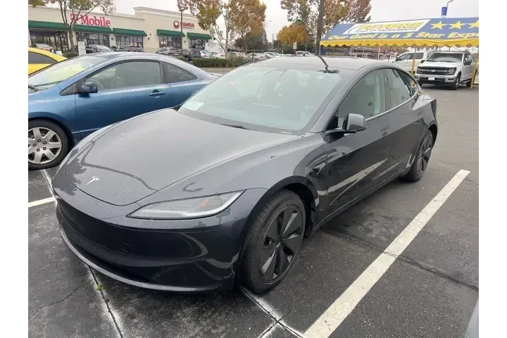 $36988 : Tesla Model 3 2025 Long Rang image 1