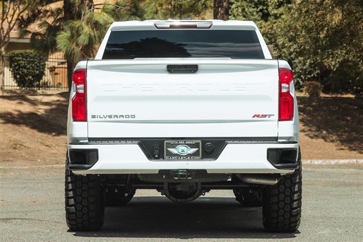 2019 Silverado 1500 RST image 8