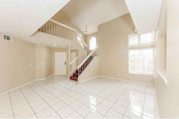 $3559 : Suitable Abode image 3