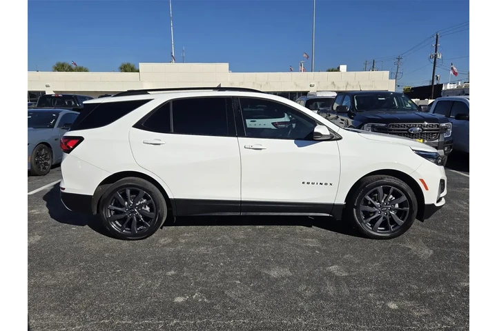 $23291 : Chevrolet Equinox 2024 RS 4d image 4