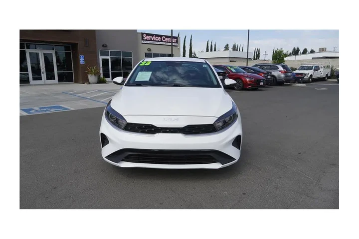 $17484 : 2023 Forte LXS image 3