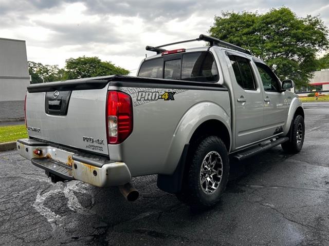 $16495 : 2014 Frontier PRO-4X Crew Cab image 2