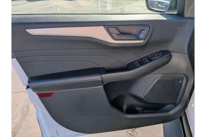 $21668 : Ford Escape Hybrid 2022 SE 4 image 9