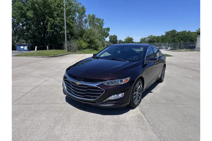 $15900 : 2020 Malibu Premier image 1