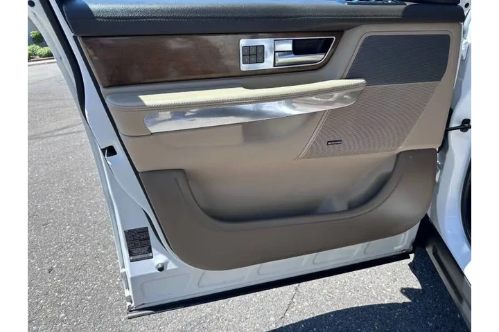 $14995 : 2013 Land Rover Range Rover S image 10