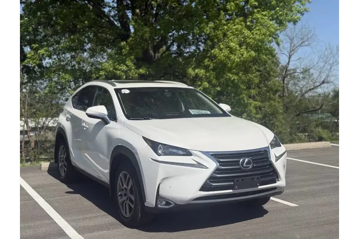 $15999 : 2016 NX 200t image 3