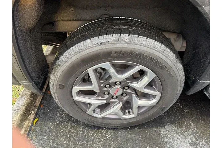 $39800 : GMC Sierra 1500 2023 4x2 SLT image 10