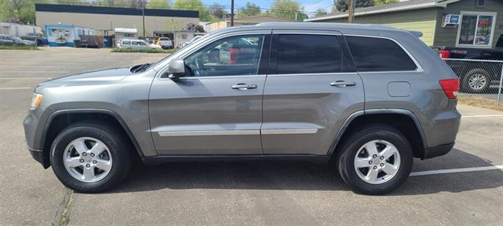 $9999 : 2012 Grand Cherokee Laredo SUV image 4