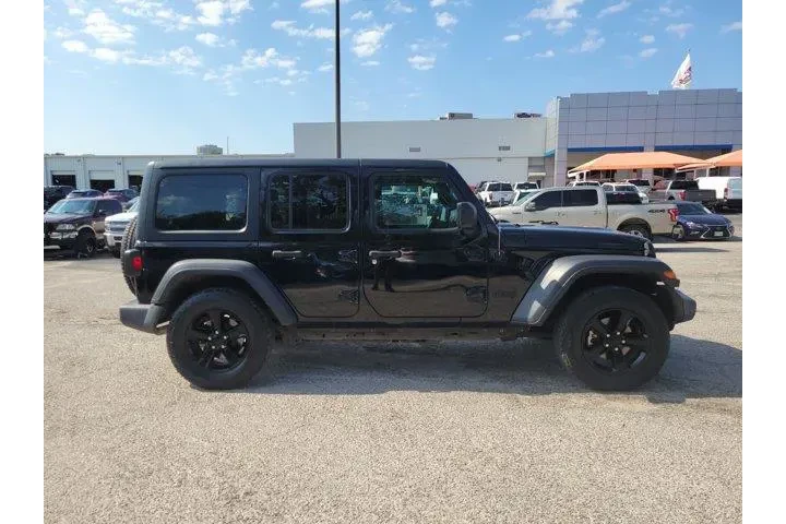 $27500 : Jeep Wrangler Unlimited 2021 image 2