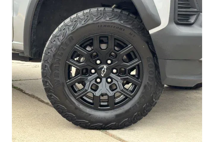 $30256 : Chevrolet Colorado 2023 4x4 image 3