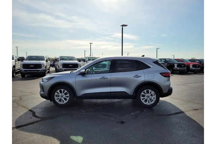 $23542 : Ford Escape 2023 Active 4dr image 7