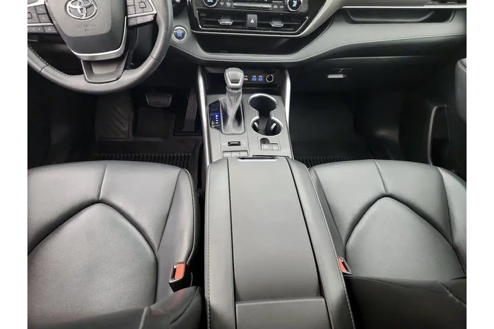 $38998 : Toyota Highlander 2022 AWD X image 9