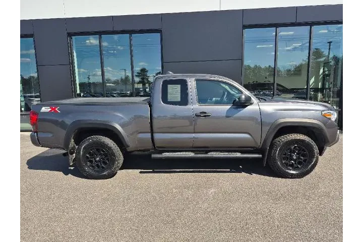 $27995 : Toyota Tacoma 2021 4x4 TRD O image 3