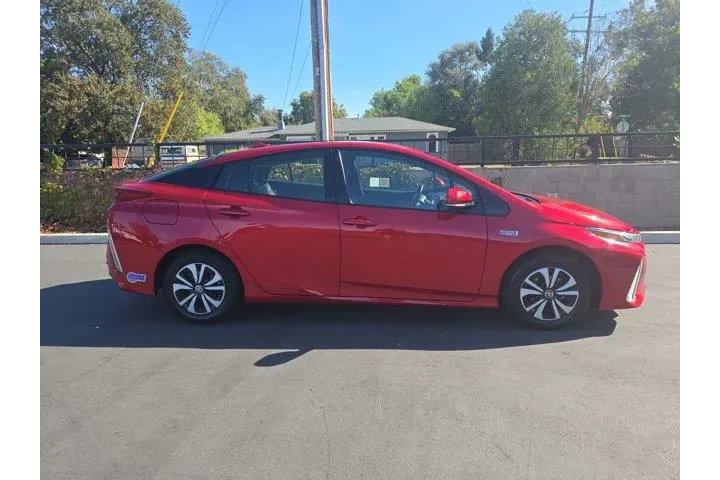 $28995 : Toyota Prius Prime 2019 Prem image 3