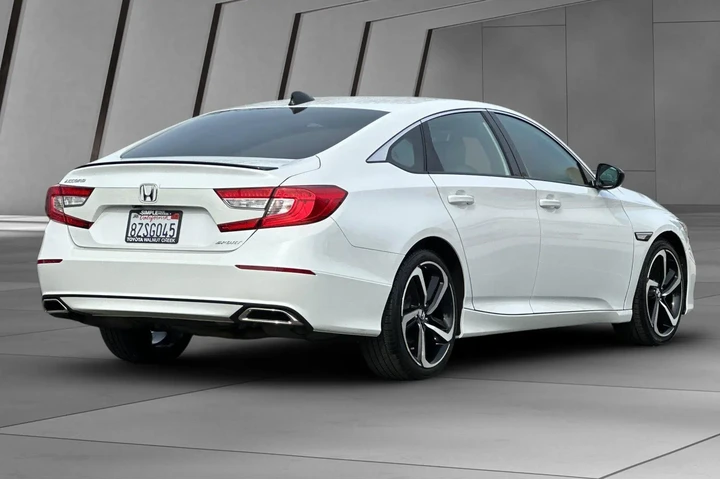 $21900 : Honda Accord 2022 Sport 4dr image 4