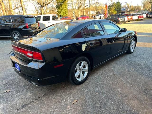 $9999 : 2014 Charger SE image 5