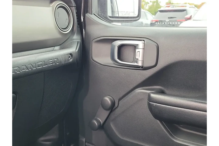 $22875 : Jeep Wrangler 2020 4x4 Sport image 9