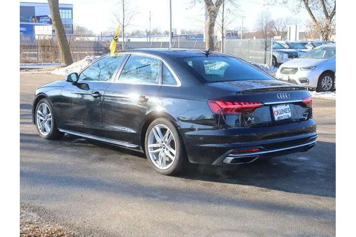 $24477 : Audi A4 2023 AWD quattro S l image 6